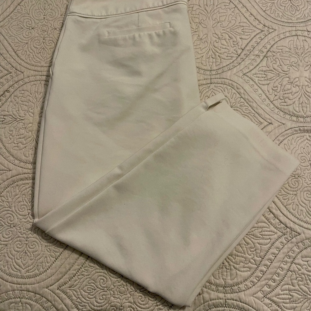 Apt 9 white cropped pants